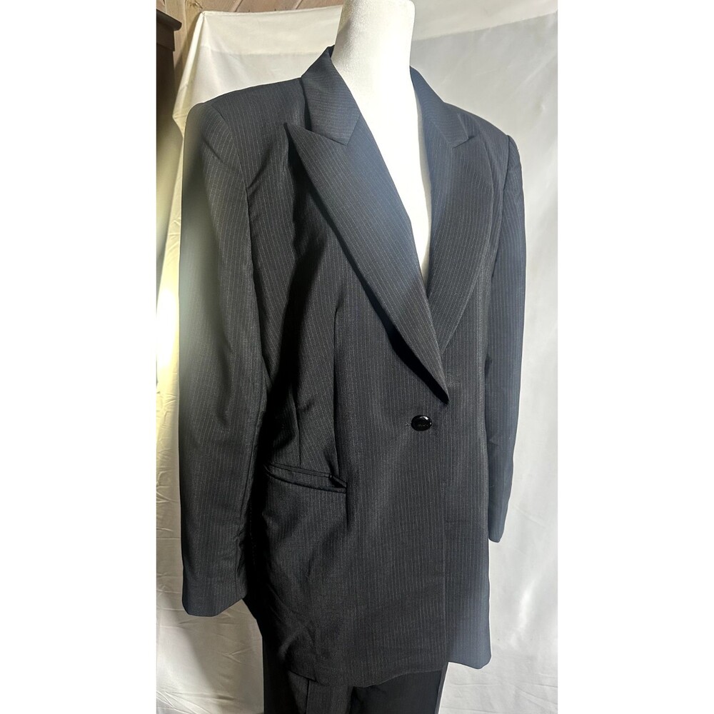 Ladies Bespoke By Escade Striped Suit Sz. 6 Cloth by Zegna